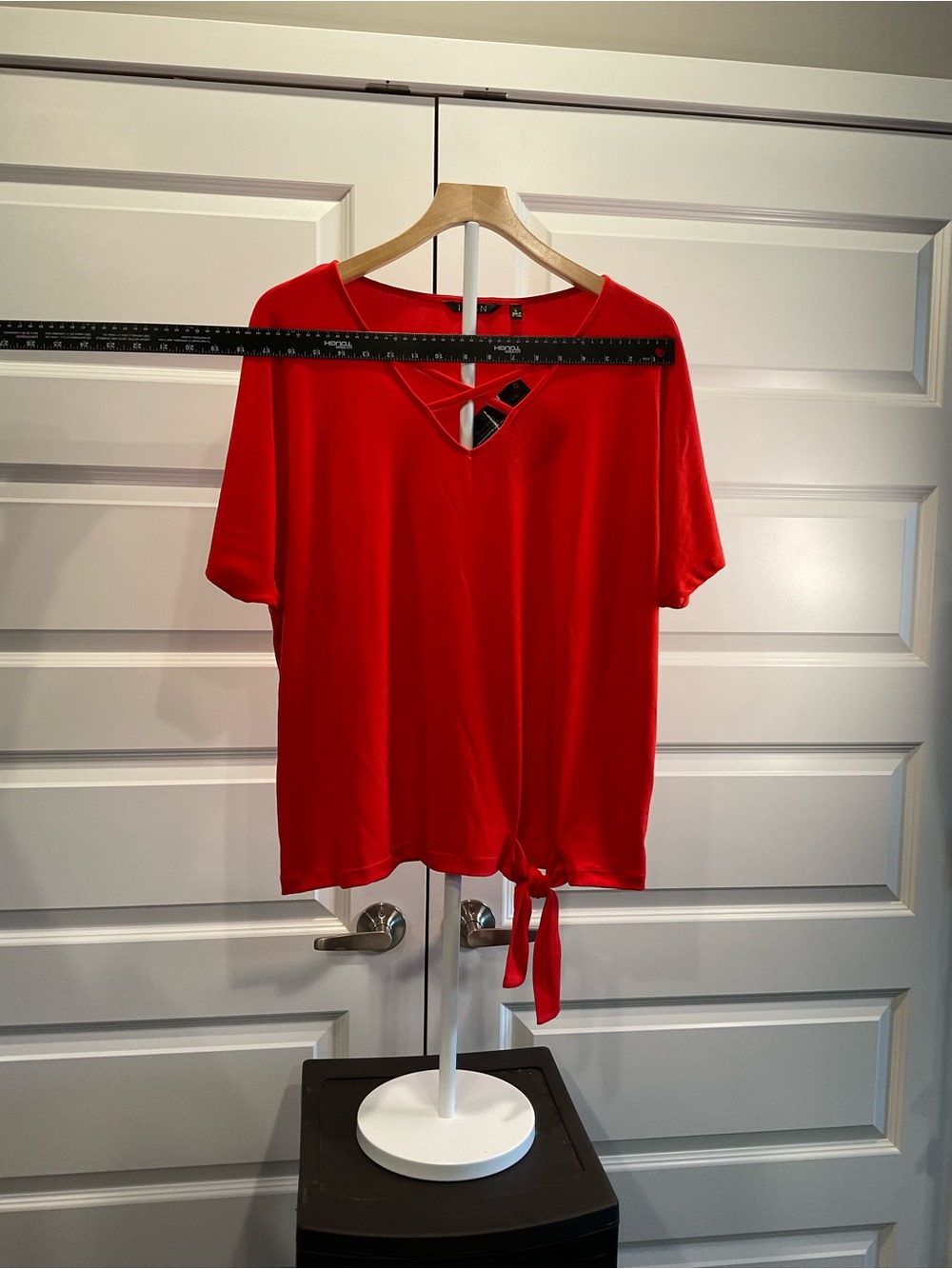 IMAN Red Short-Sleeve V-Cutout Tie-Hem Top
